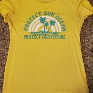 Women's XL yellow Tshirt